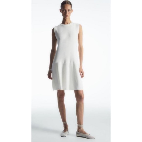 Cos knits dress - Picture 1 of 2